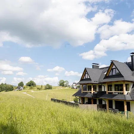 Hrube Parter Z Tarasem I Kominkiem