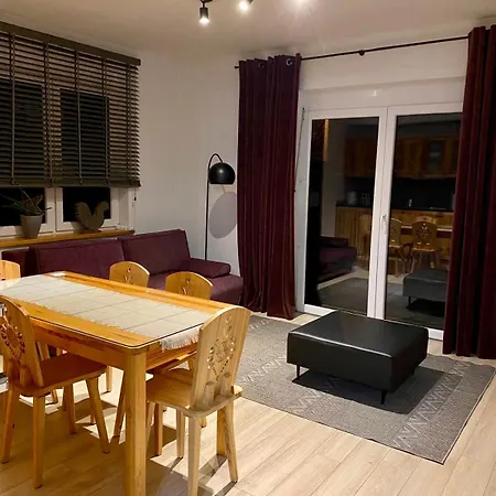 Hrube Parter Z Tarasem I Kominkiem Apartament *