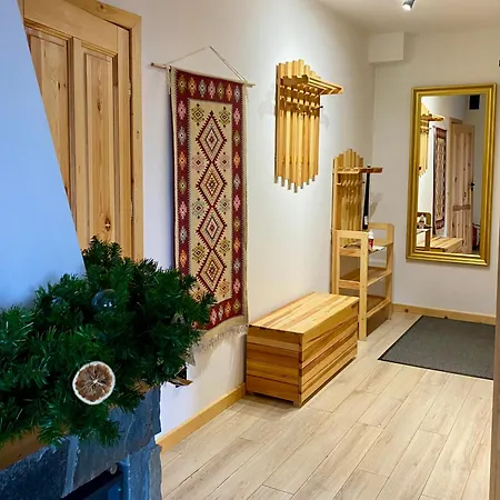 Hrube Parter Z Tarasem I Kominkiem Apartment